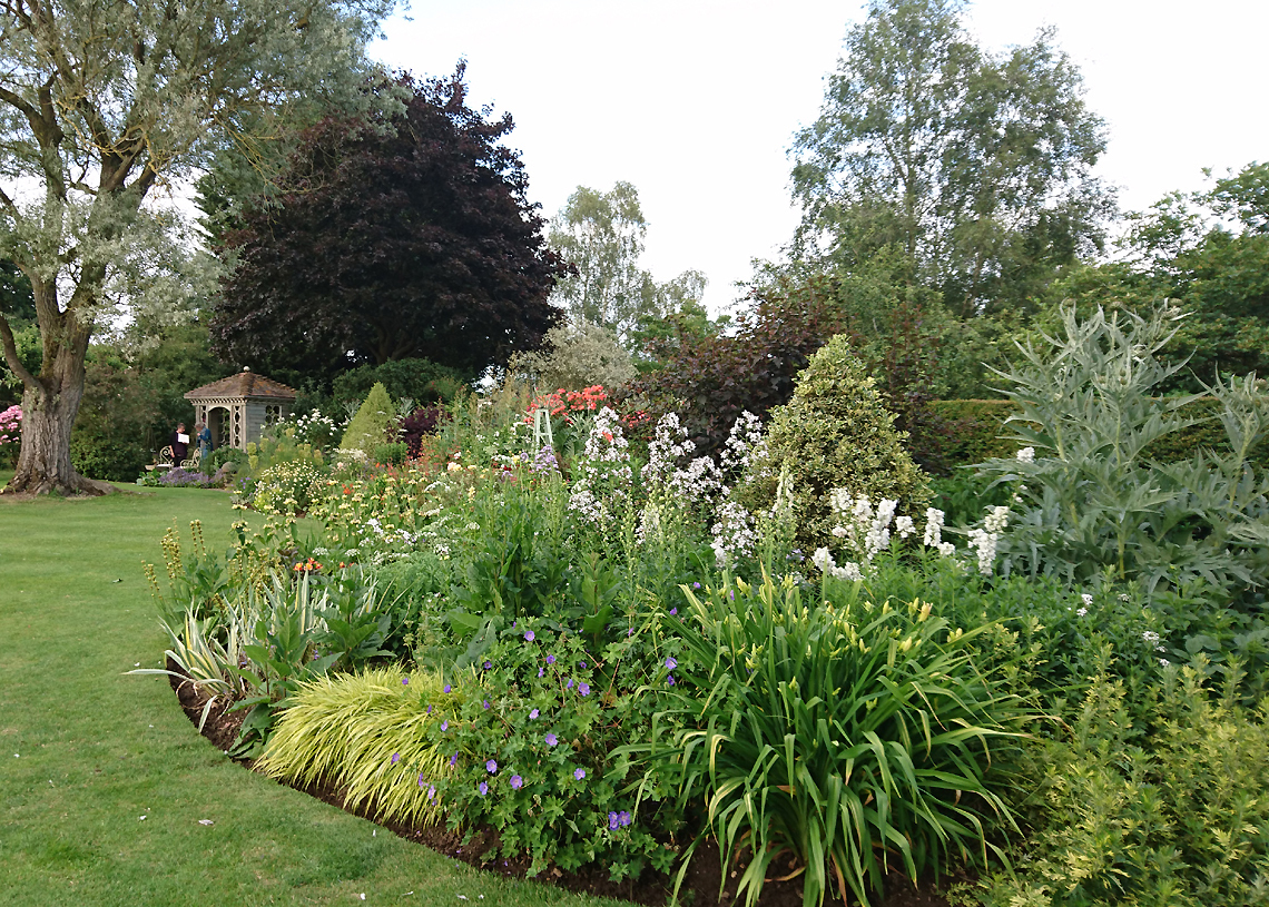 Kingsbridge Farm - Herbacous Borders